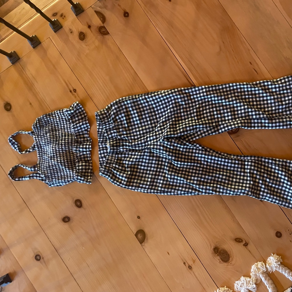 XS American eagle outfit